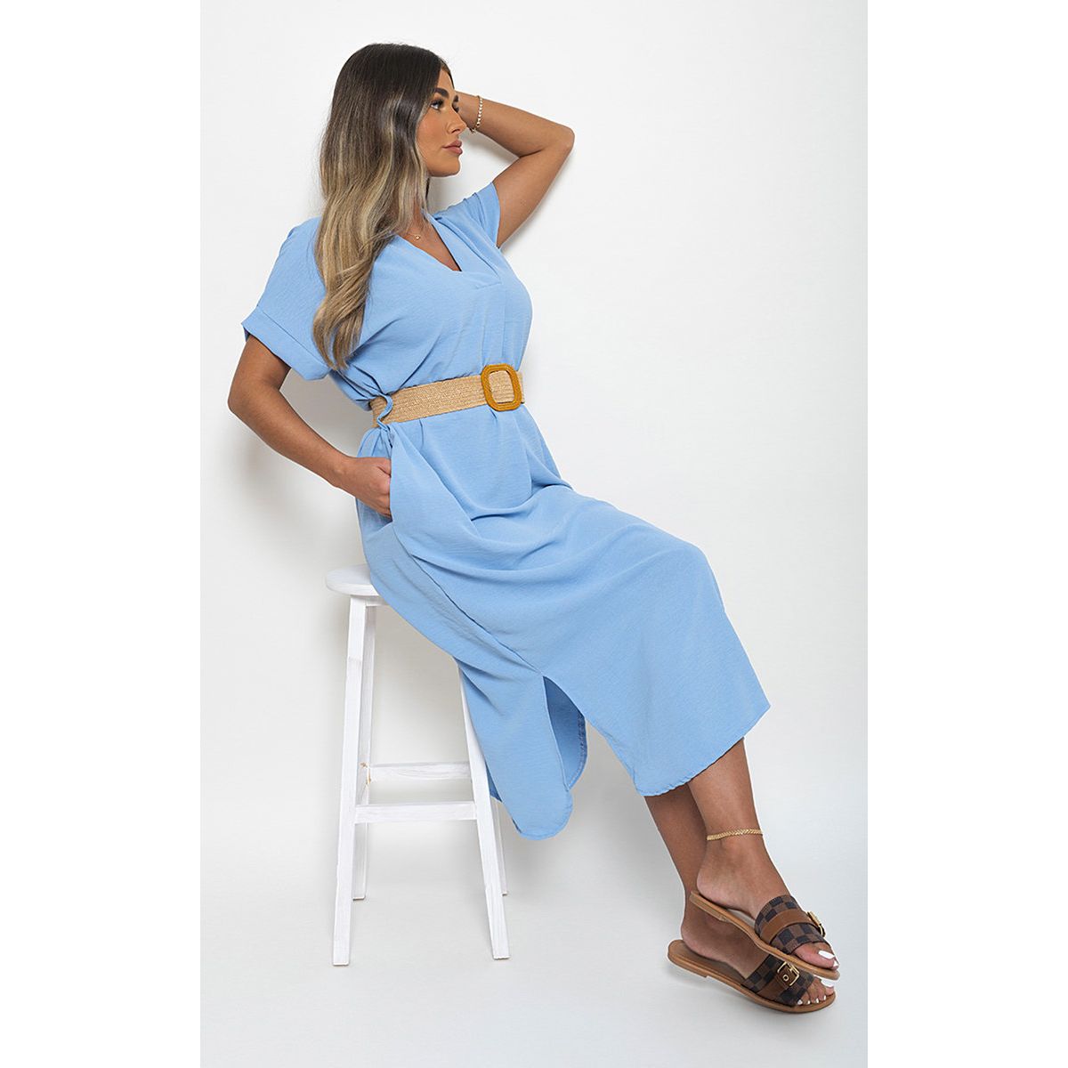 Short frock with belt outlet