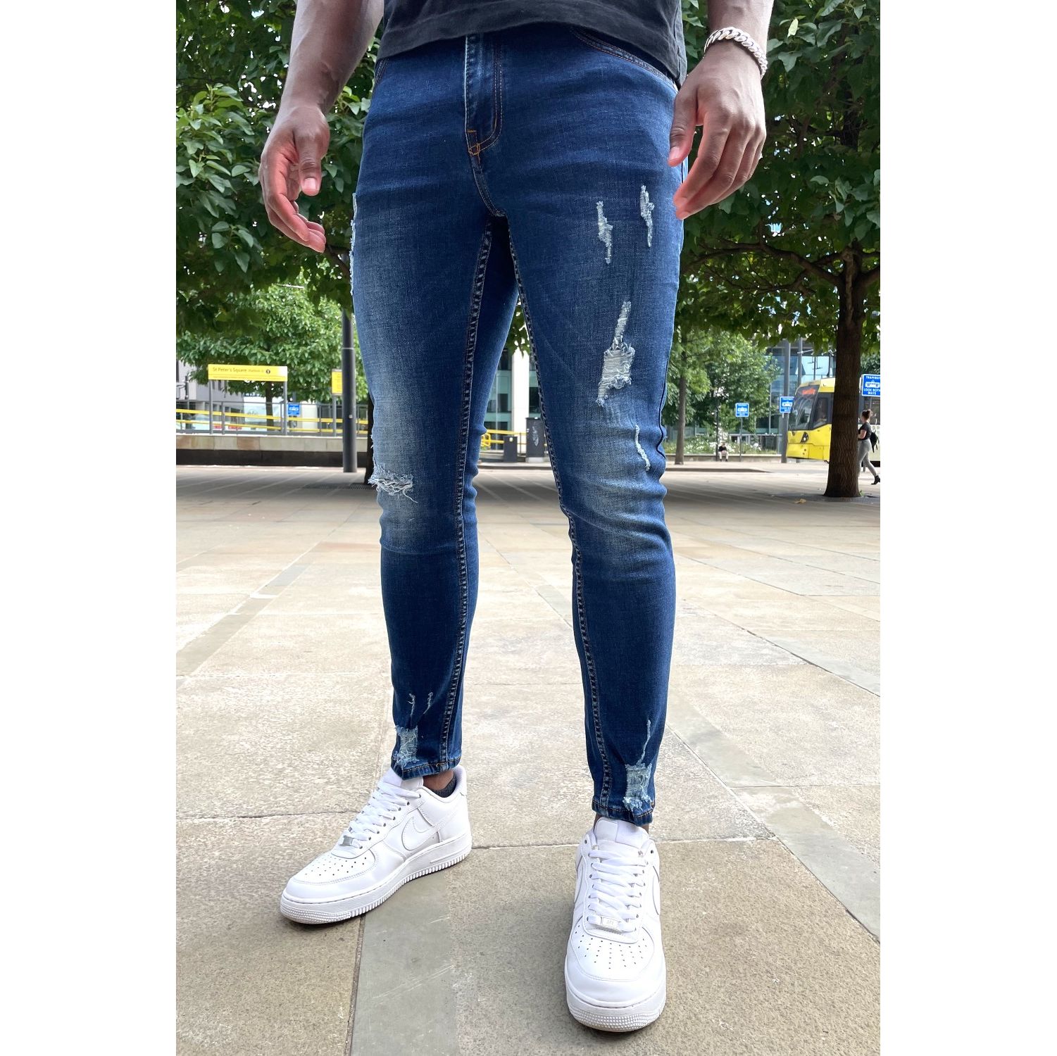 Wholesale ripped sales jeans