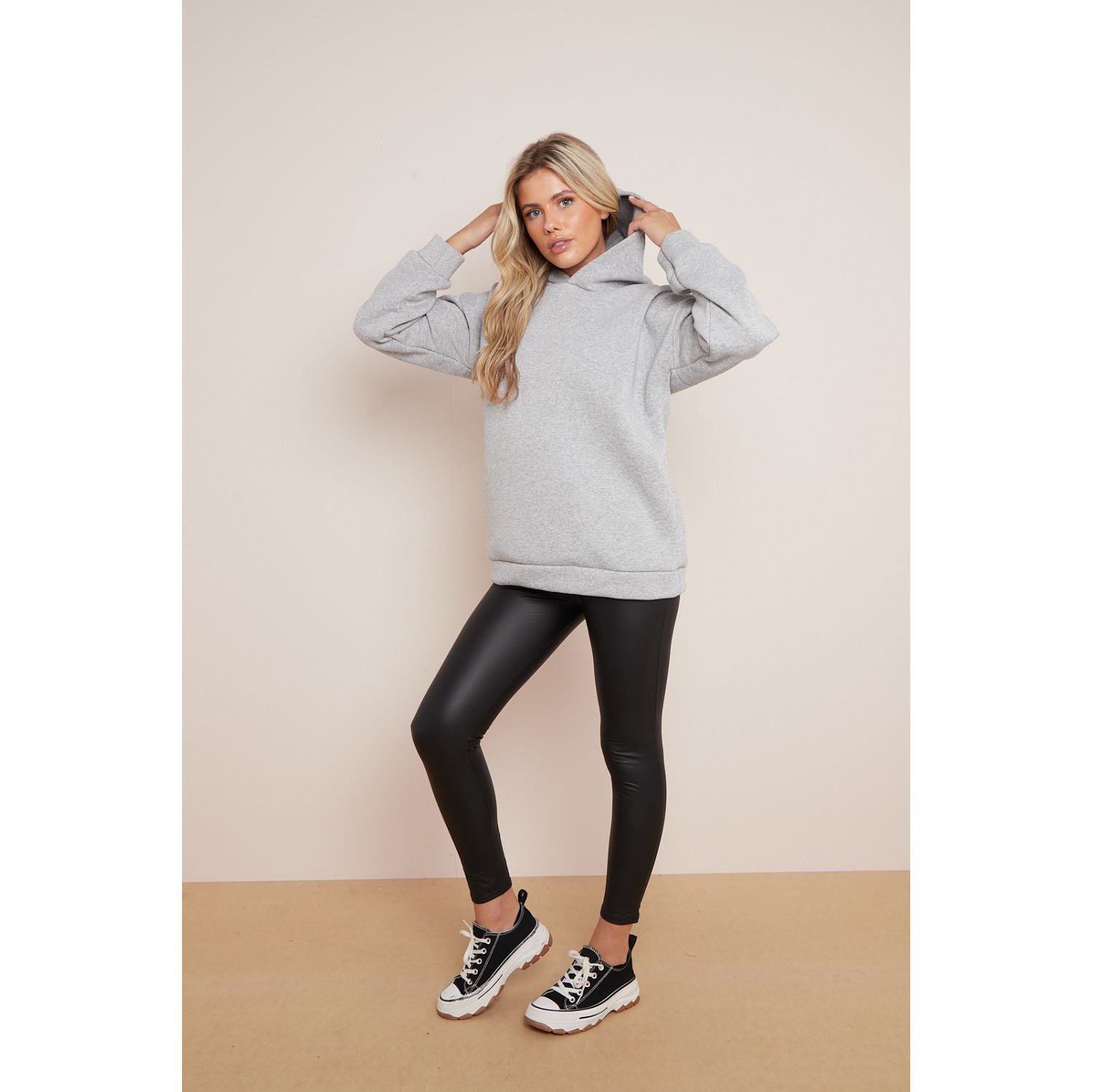 Oversized hoodie and deals leggings outfit