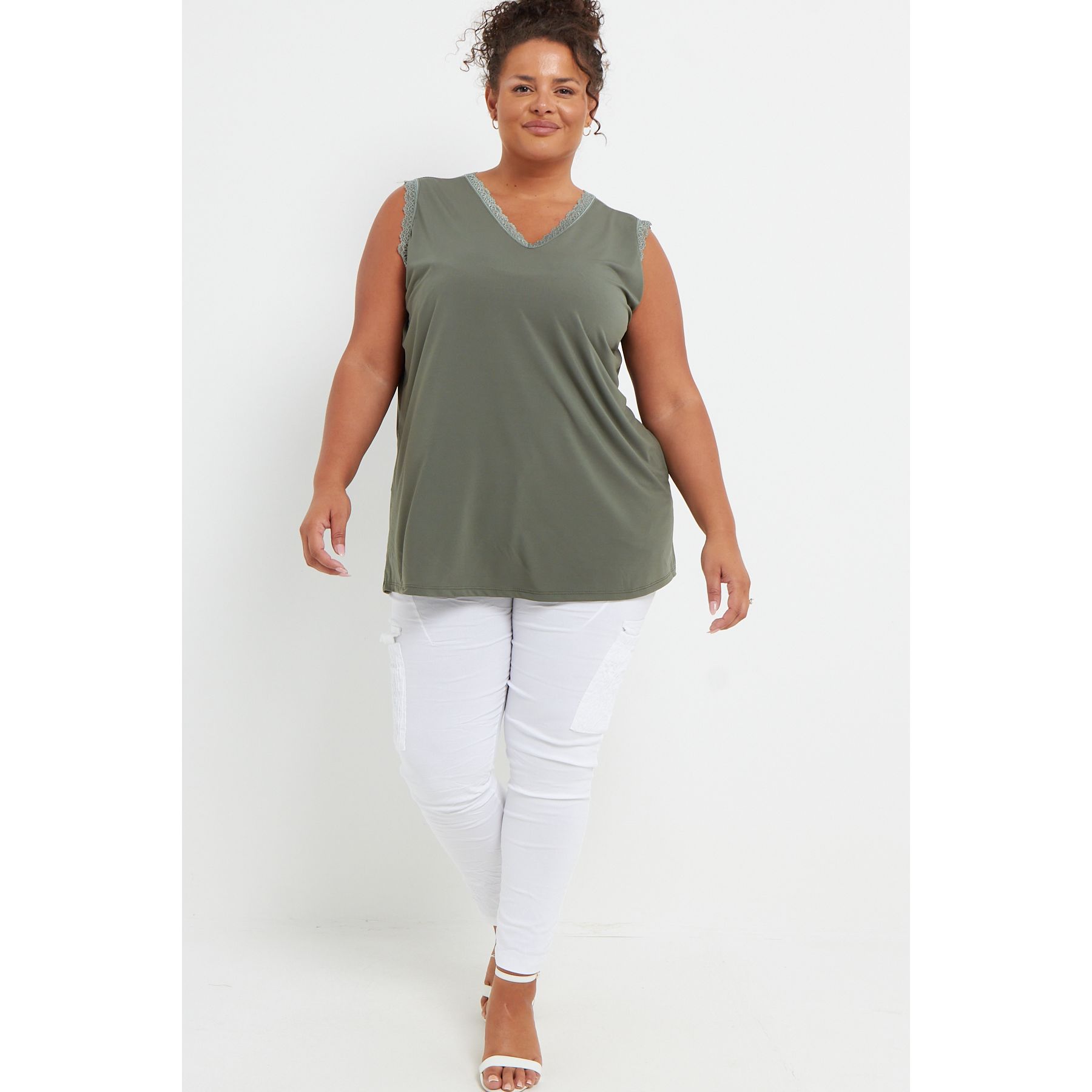 Plus size tank tops wholesale 2025