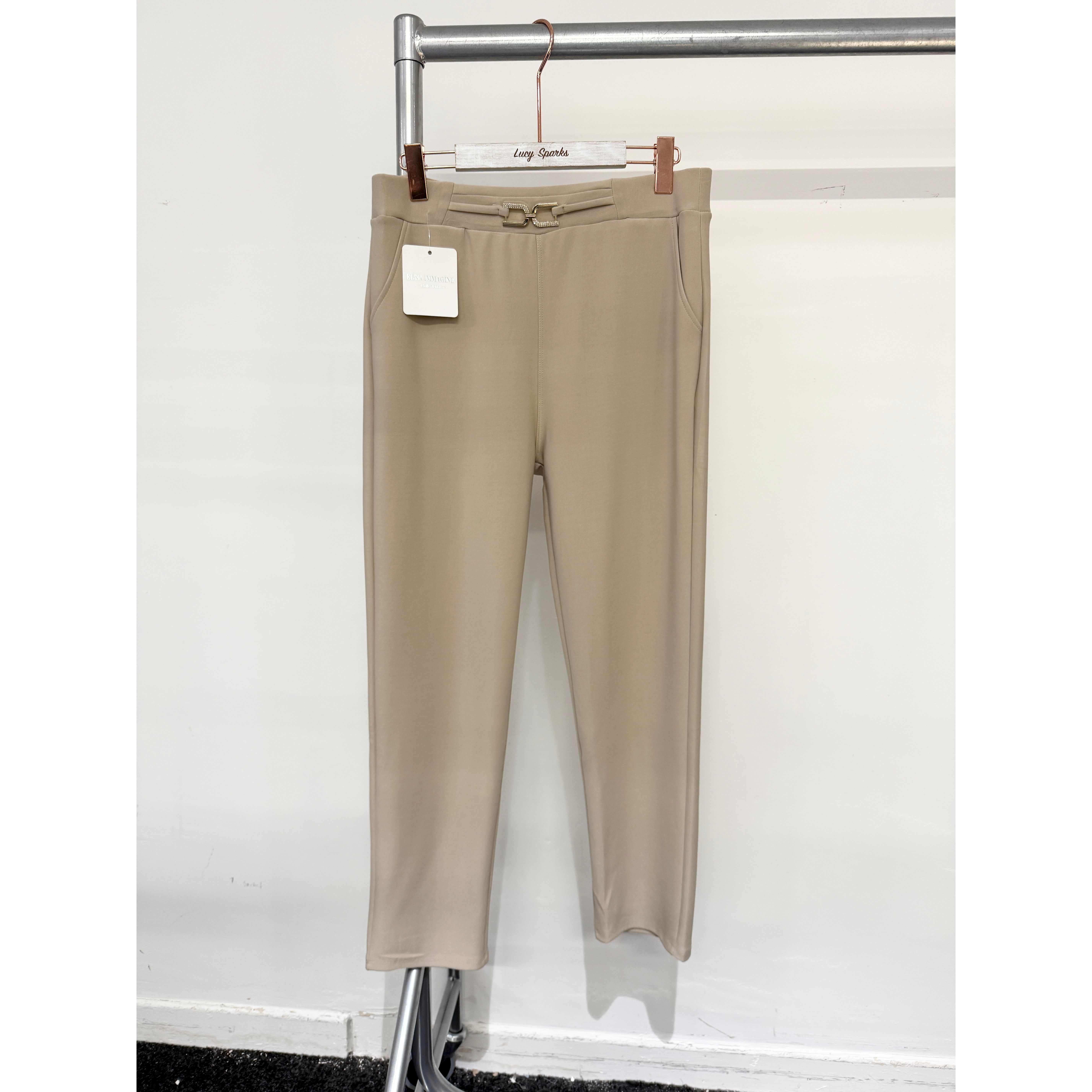 Lucy leggings with pockets on sale