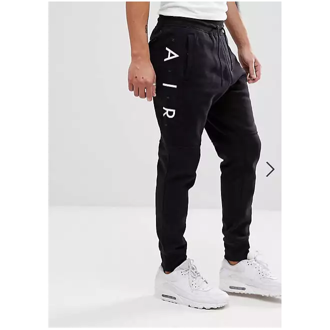 Black nike skinny joggers 2025