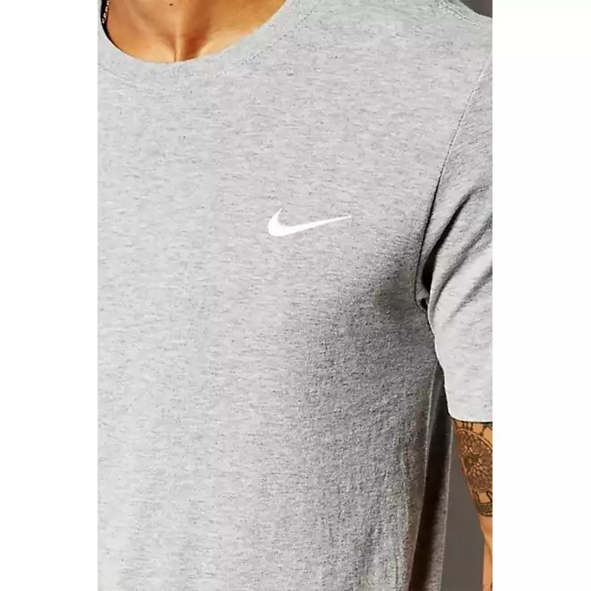 Nike t 2025 shirt embroidered swoosh
